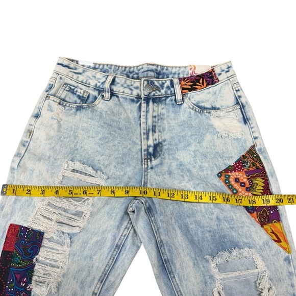 Almost Famous Vintage Flare Jeans Size 9 Blue Acid Wash Patch Distressed - Picture 13 of 16